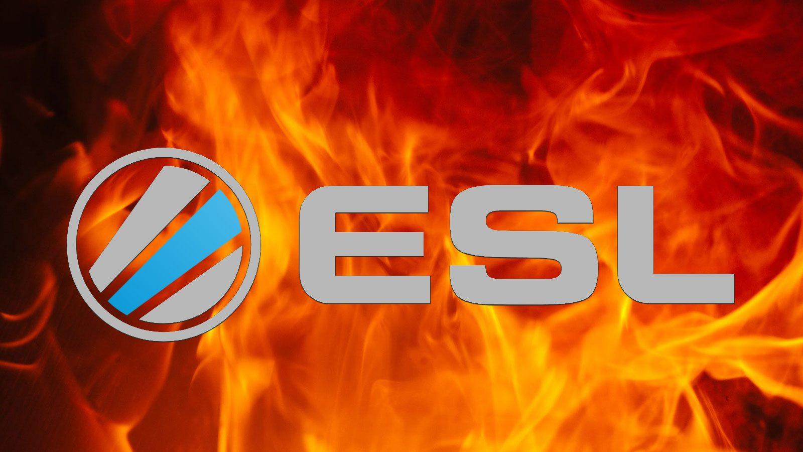 Logo ESL dans les flammes