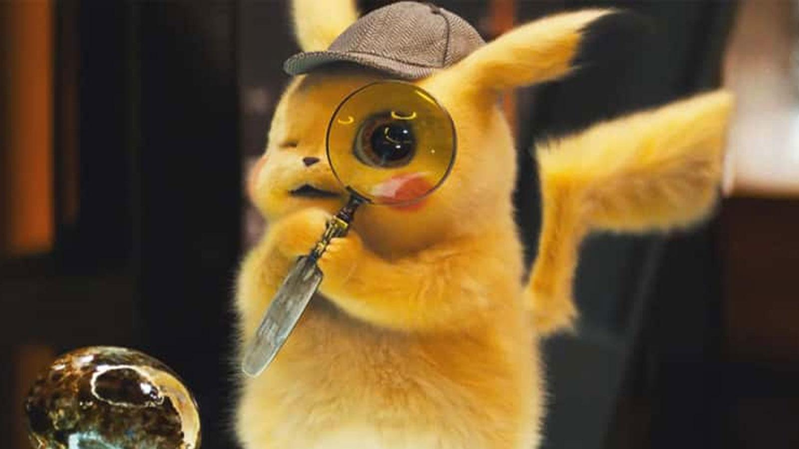 Détective Pikachu avec sa loupe